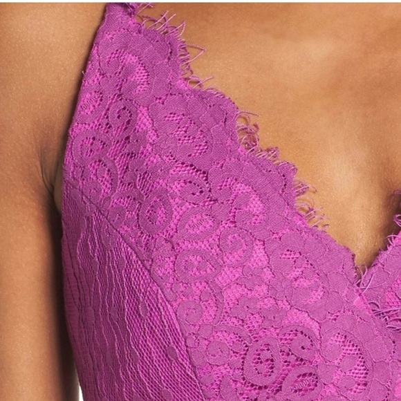 Adelyn Rae Lace Sheath Dress With Tiered Skirt. In Pink/Purple. Pre-Owned. - Picture 4 of 9